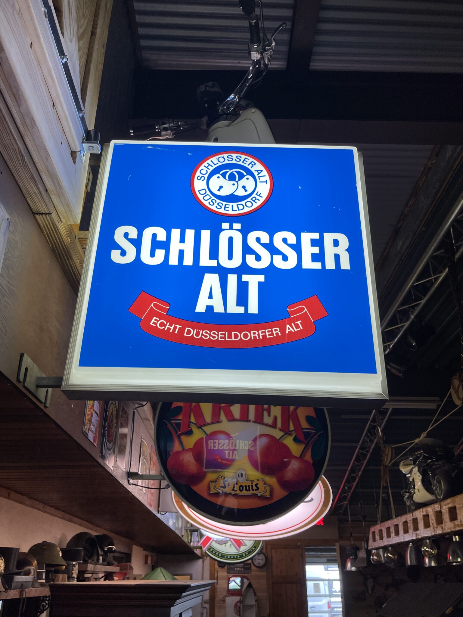 Bier Leuchtreklame Schlösser Alt